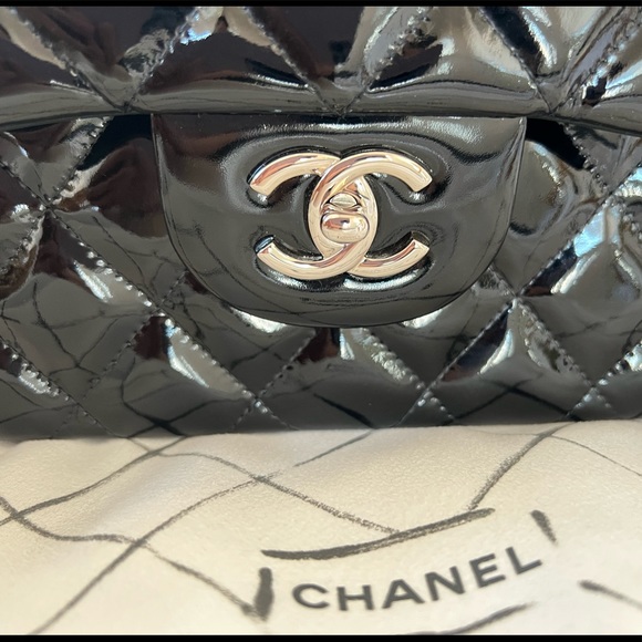 AUTHENTIC Chanel Classic Flap - Jumbo - Picture 3 of 8